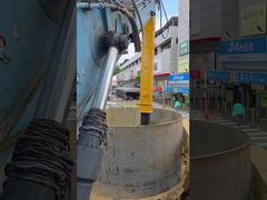 Excavator Telescopic Arm with Clamshell Bucket Telescopic Arm Excavator